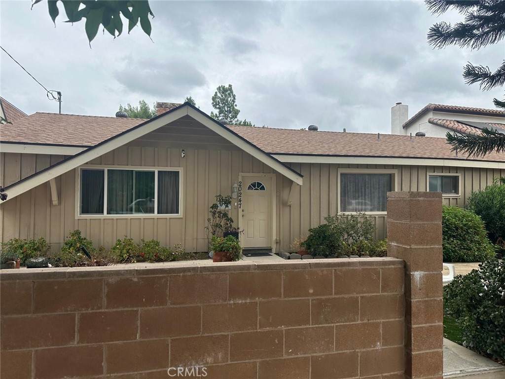 20247 Lanark - Photo 1