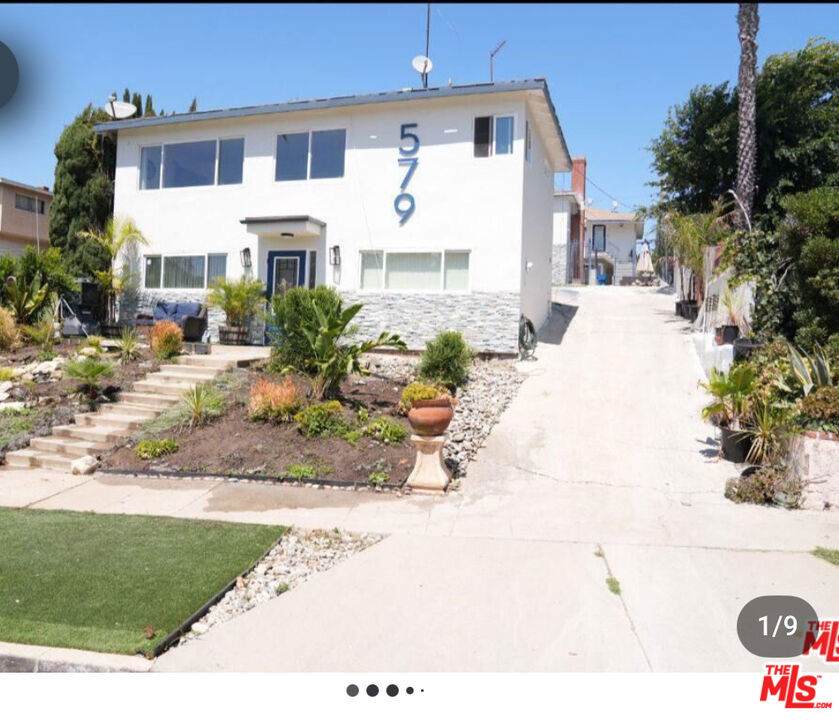 579 Fairview Boulevard - Photo 1