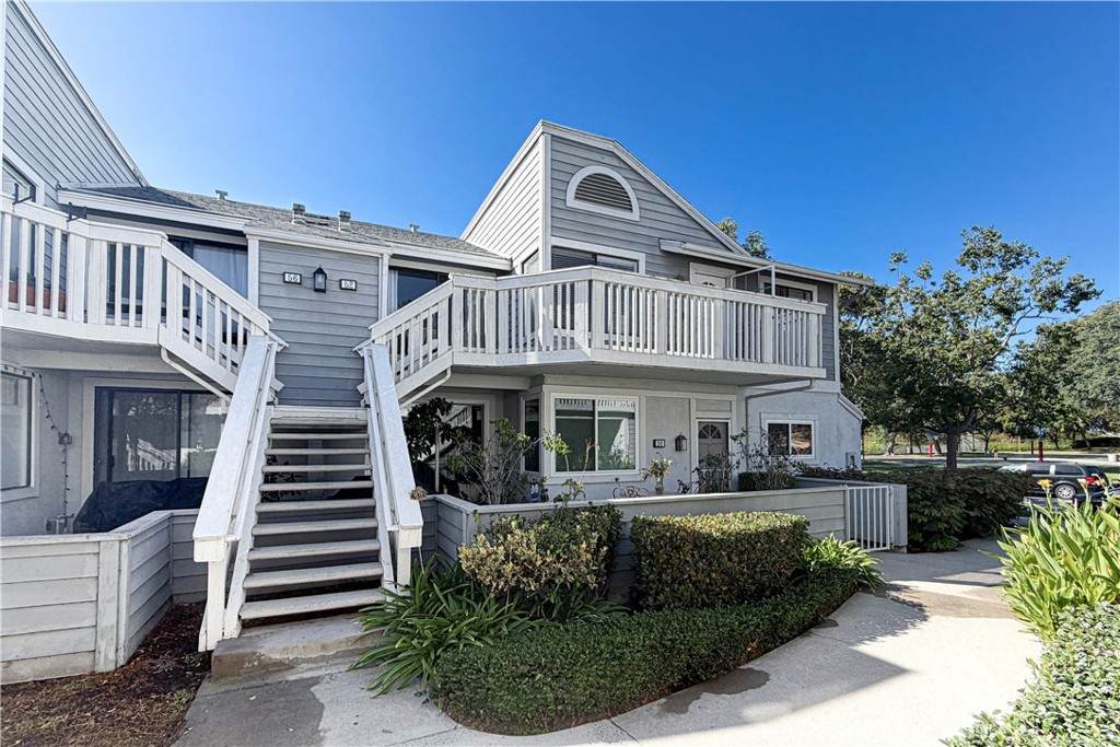 52 Van Buren - Photo 1