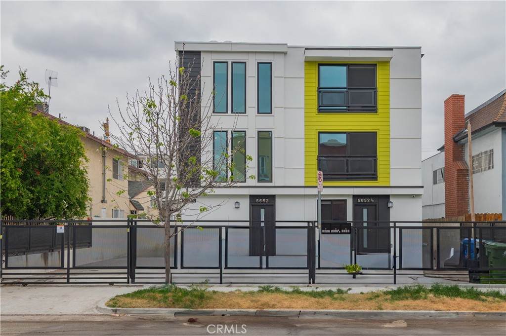 5652 La Mirada Avenue - Photo 1