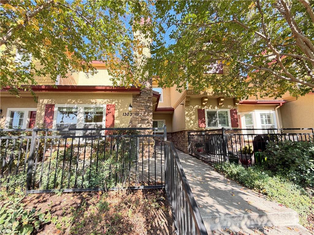 1510 Orange Ave - Photo 1