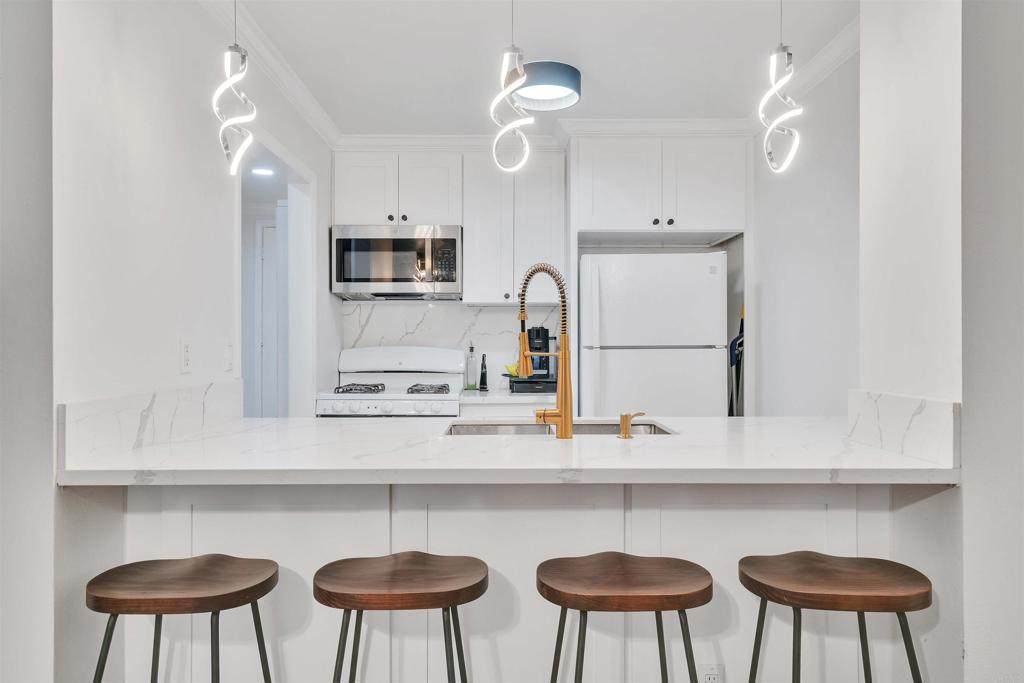 14027 Bayside - Photo 1