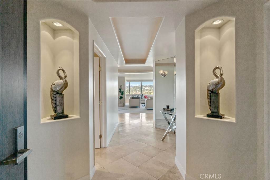 875 Comstock Avenue - Photo 1