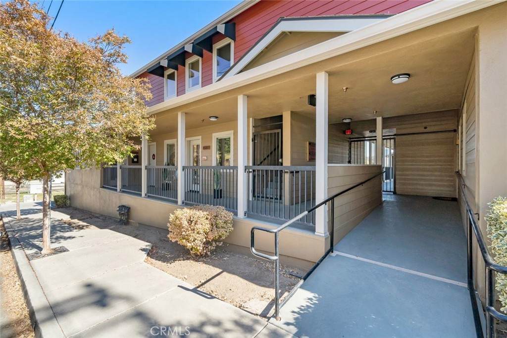 1400 Railroad Street - Photo 1