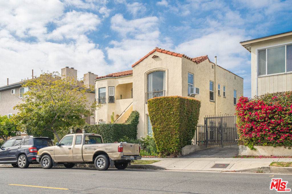 1293 Cochran Avenue - Photo 1