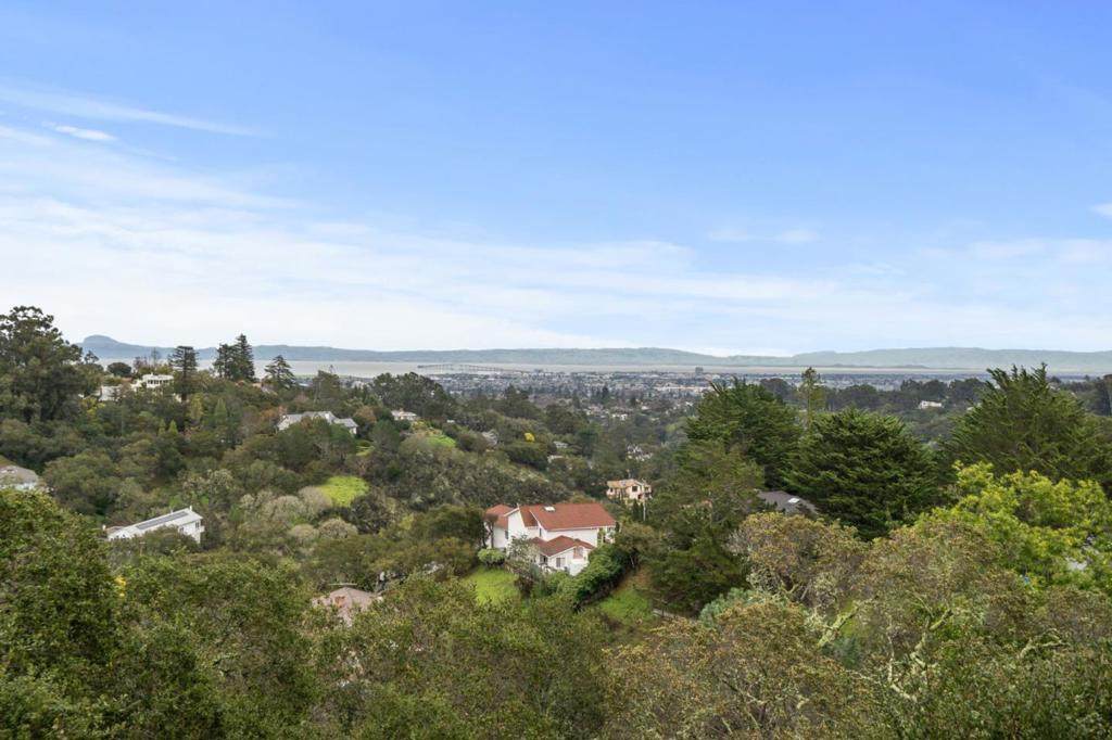 15 Anson Road - Photo 1