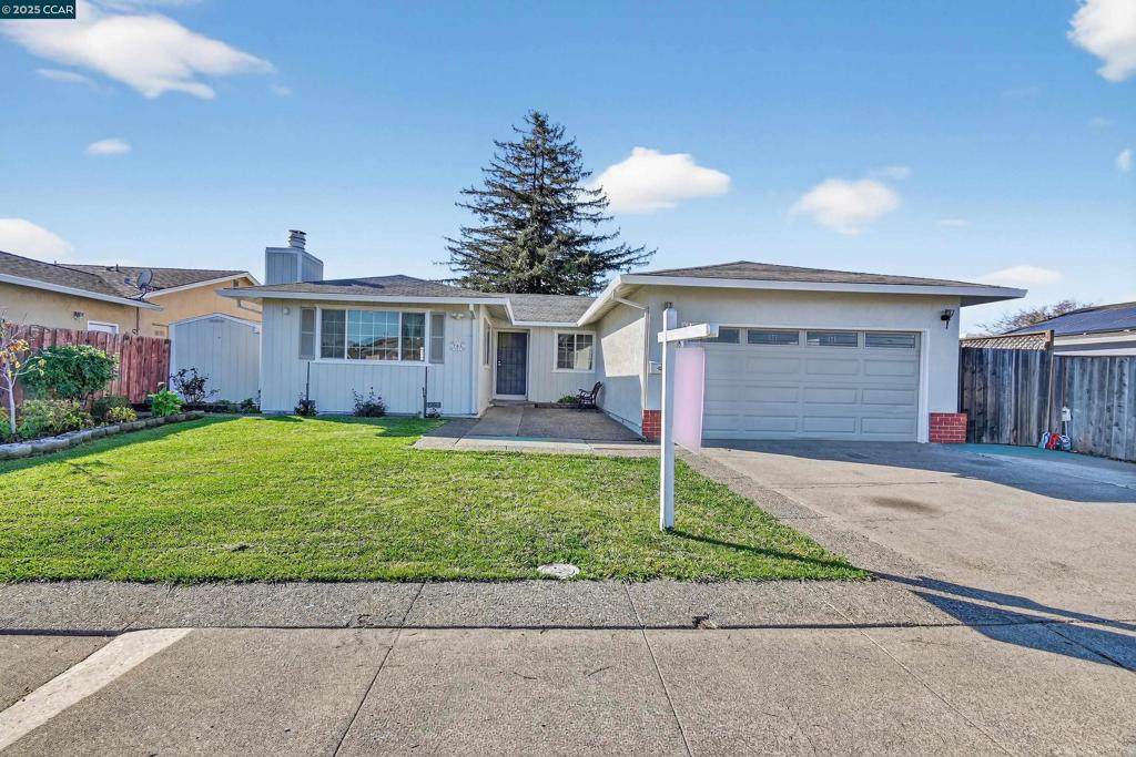 705 Danrose Dr - Photo 1