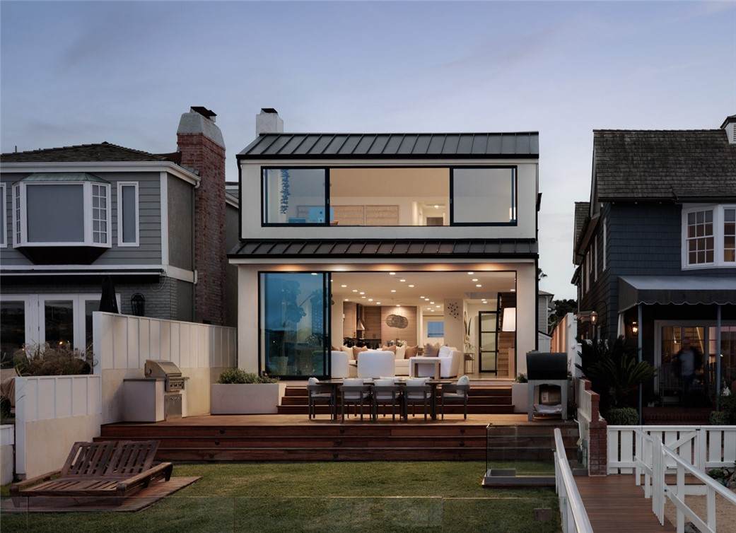 1909 Bay Ave - Photo 1