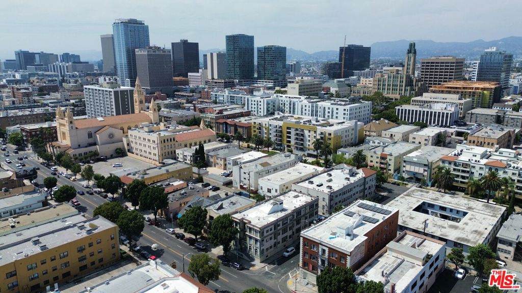 2809 8th Street - Photo 1