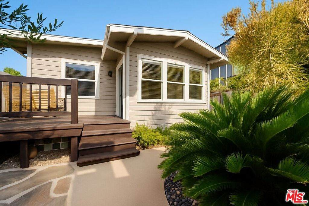 643 Santa Clara Avenue - Photo 1