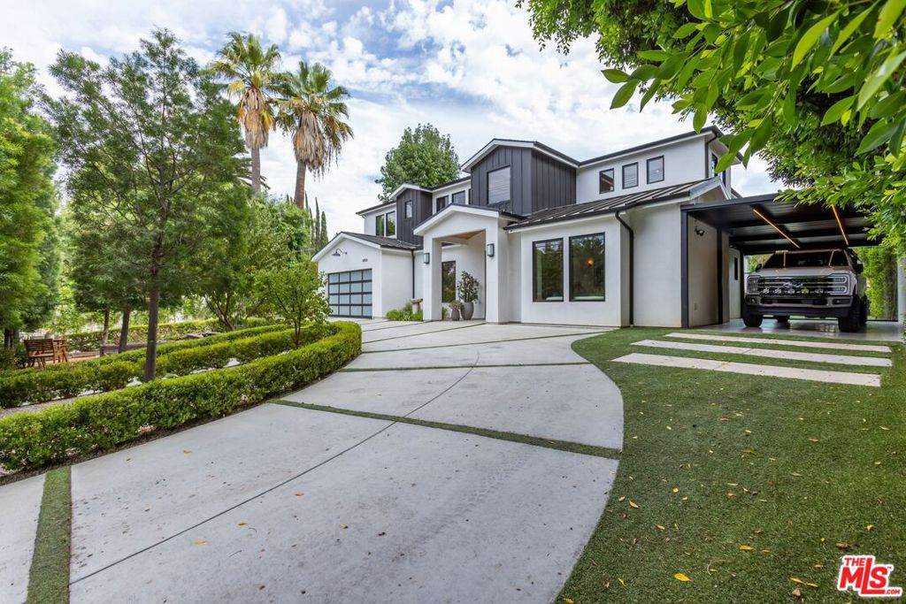 18938 Wells Drive - Photo 1