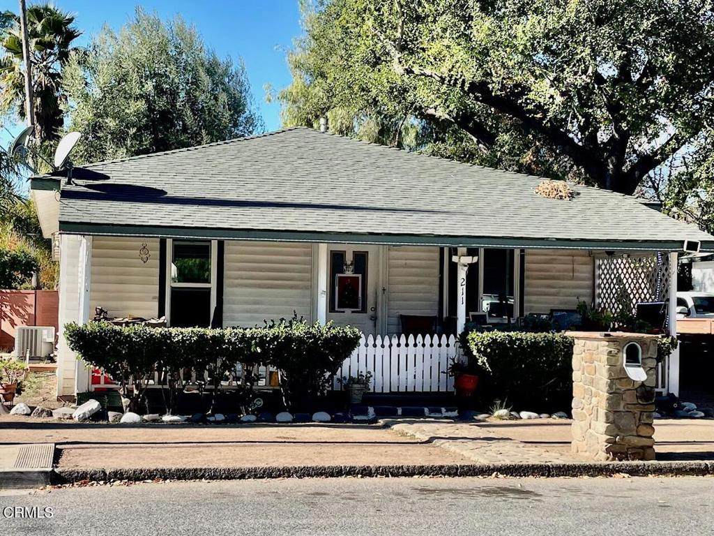 211 Fox Street - Photo 1