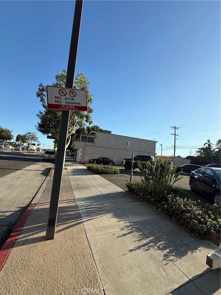 12221 Garfield Avenue - Photo 1