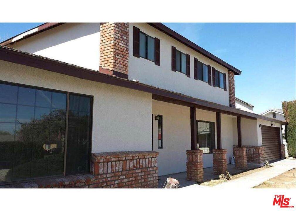 12780 Amberwood Lane - Photo 1