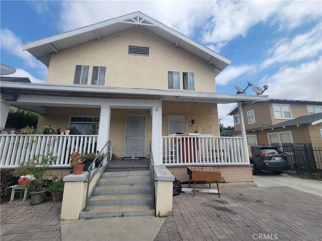 2047 Cambridge - Photo 1