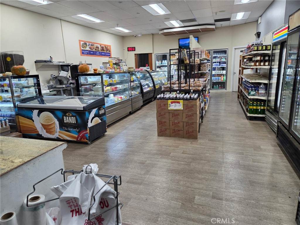 11009 Burbank - Photo 1