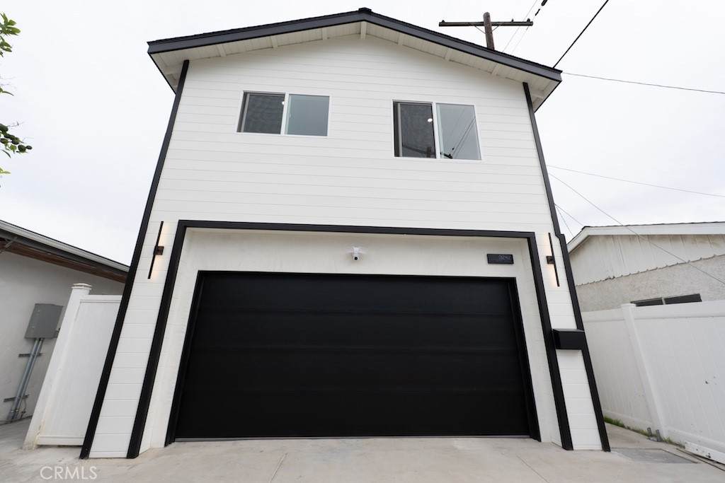 3242 187 Th Street - Photo 1