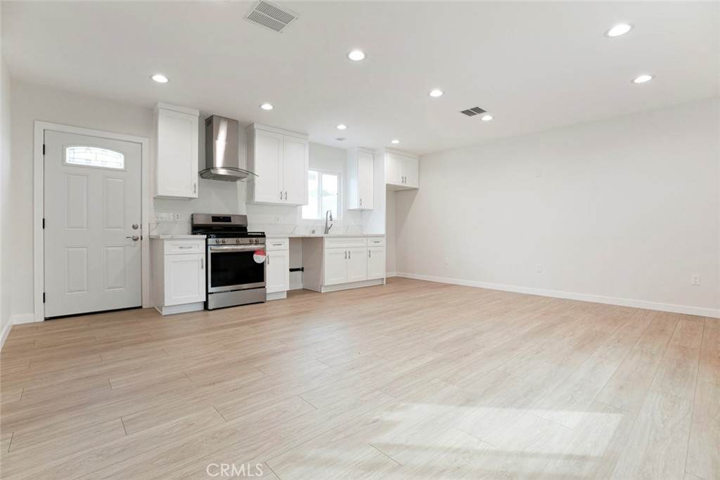 13120 Branford Street - Photo 1