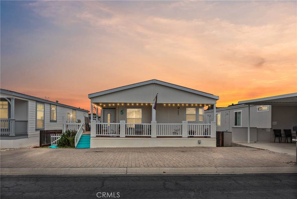 765 Mesa View Drive - Photo 1