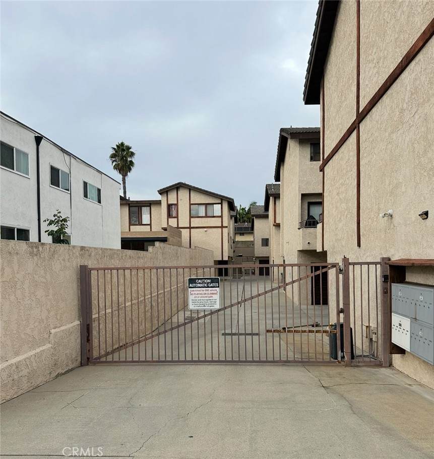 https://bt-photos.global.ssl.fastly.net/socal/orig_boomver_1_404999935-2.jpg