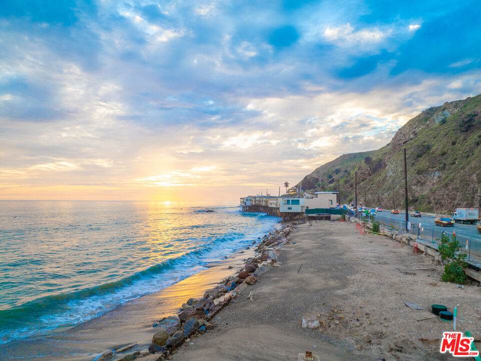 https://bt-photos.global.ssl.fastly.net/socal/orig_boomver_1_405029956-2.jpg