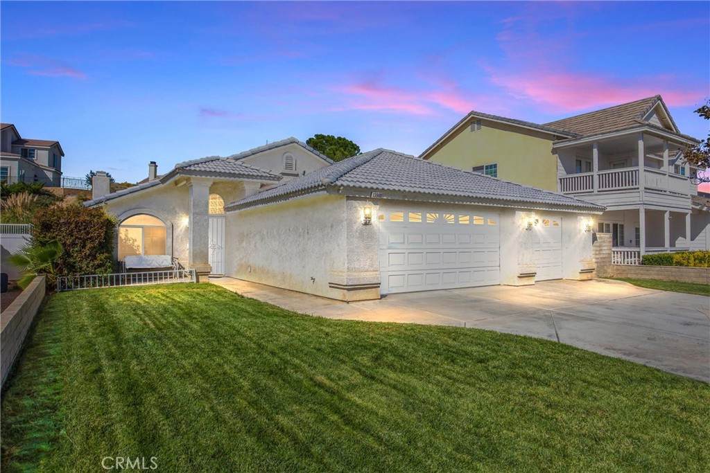 13900 Spring Valley Pkwy - Photo 1