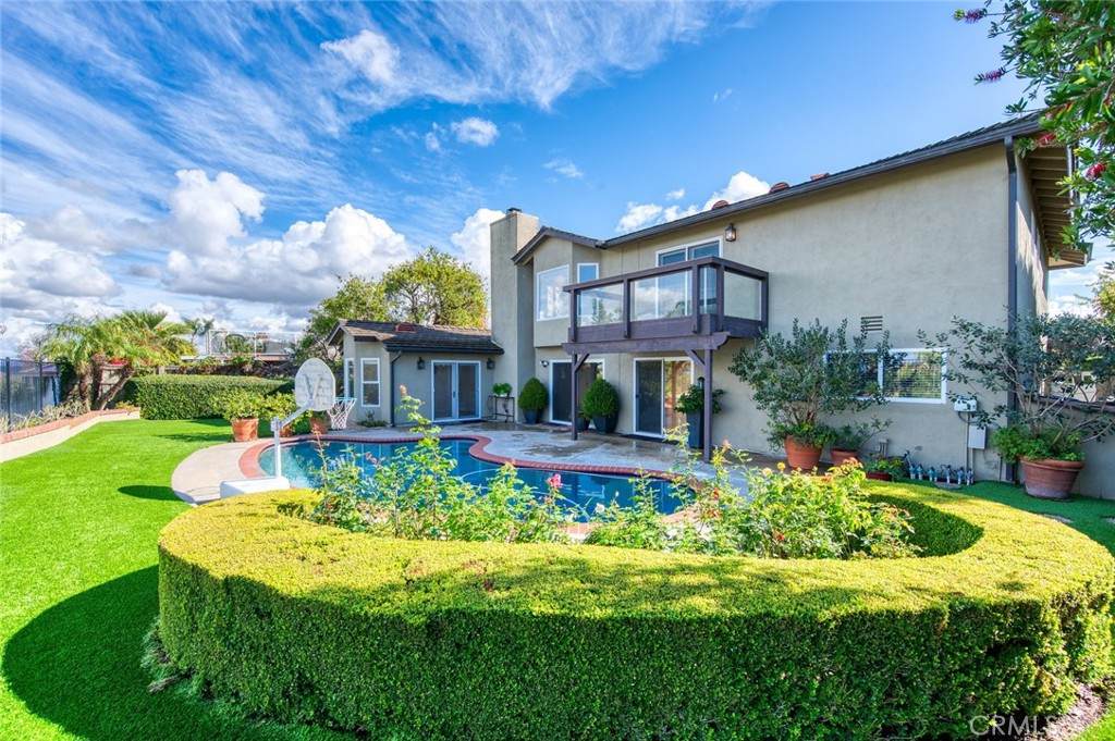 2641 Alta Vista - Photo 1