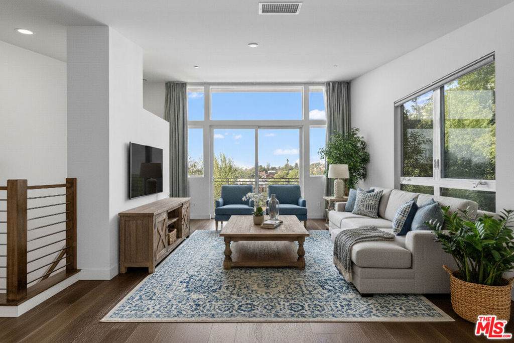 1912 Liberty Court - Photo 1