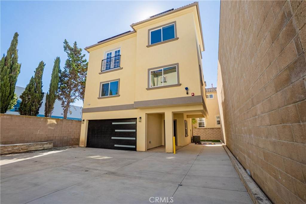 4102 Spencer St - Photo 1