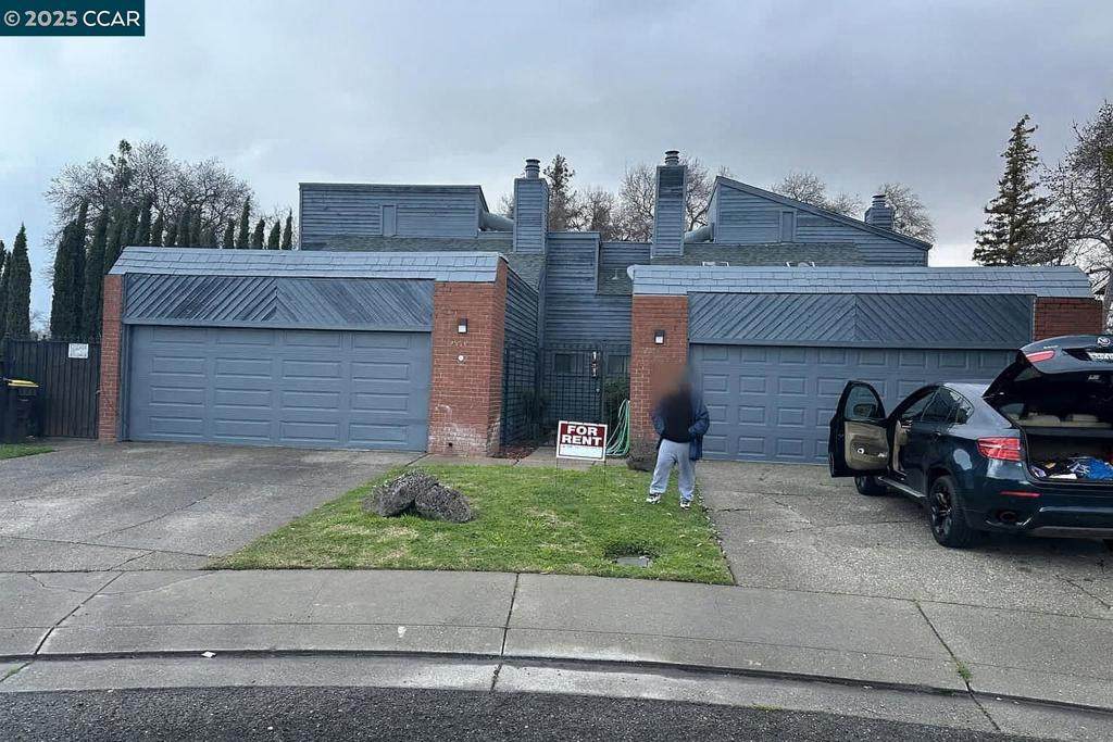 2551 Antoine Ct - Photo 1