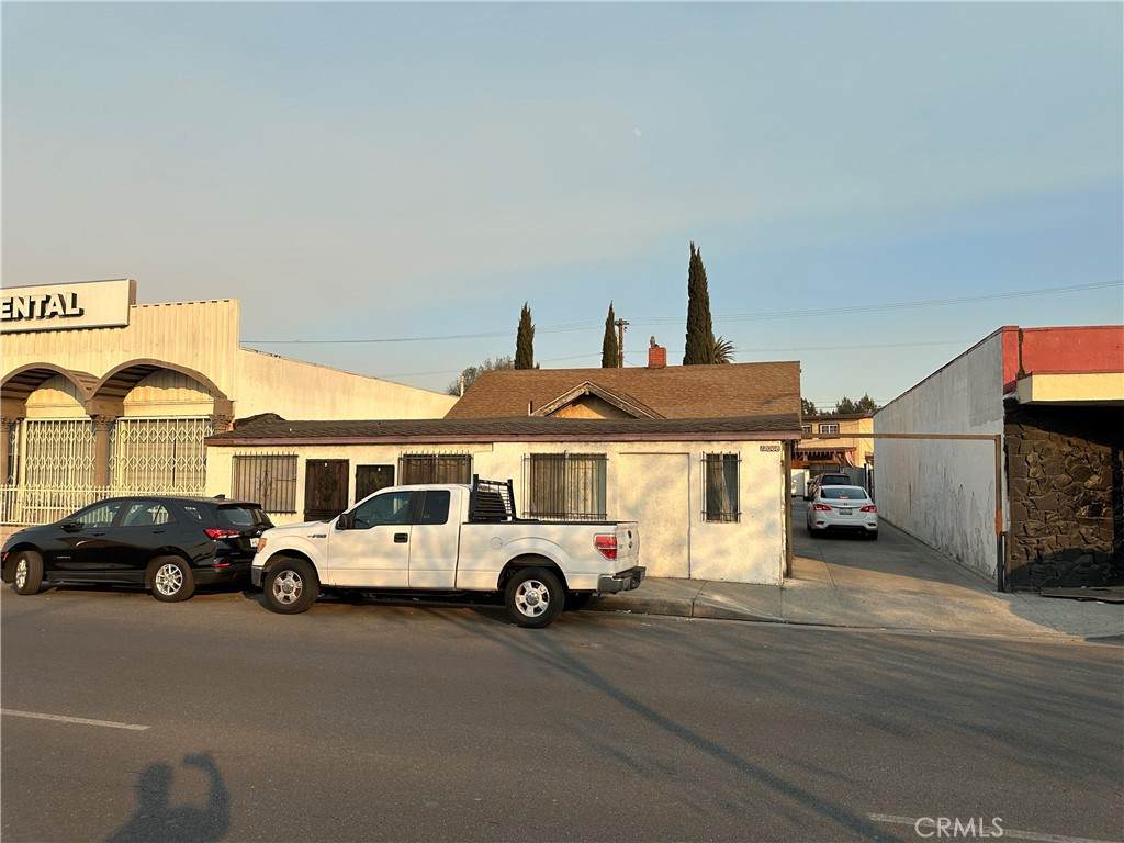 12008 Long Beach Boulevard - Photo 1
