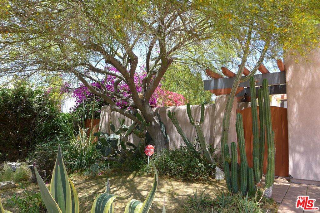 3124 Veteran Avenue - Photo 1