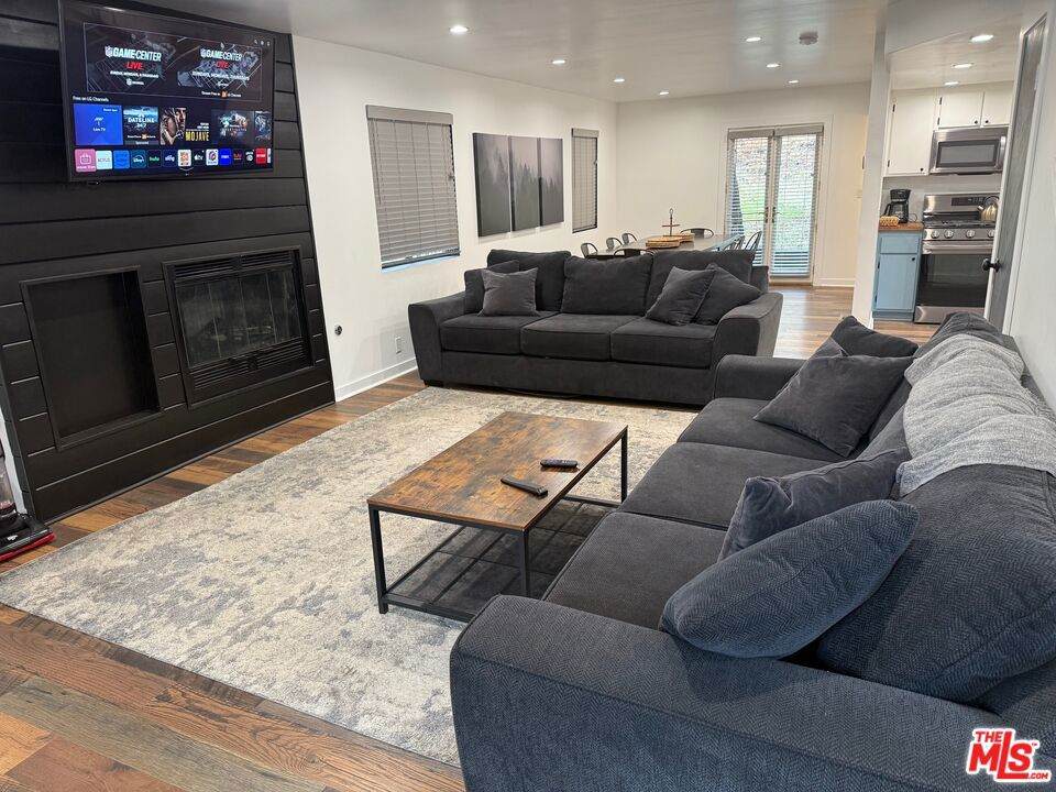 202 Pineview Drive - Photo 1