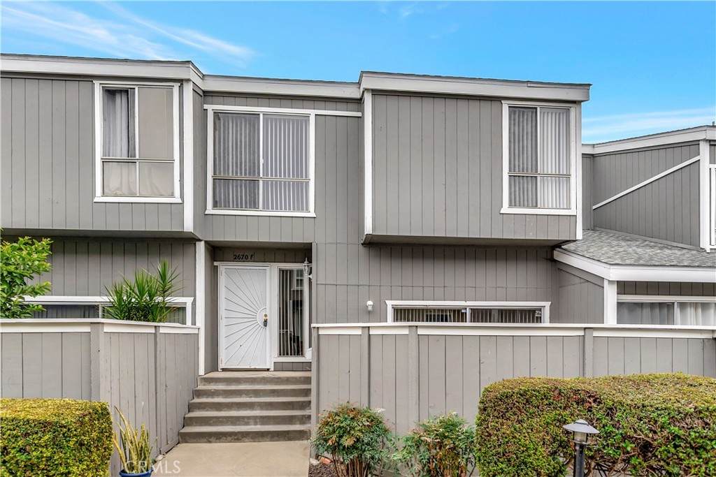 2670 Segerstrom - Photo 1