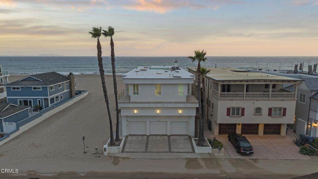 1135 Capri Way - Photo 1