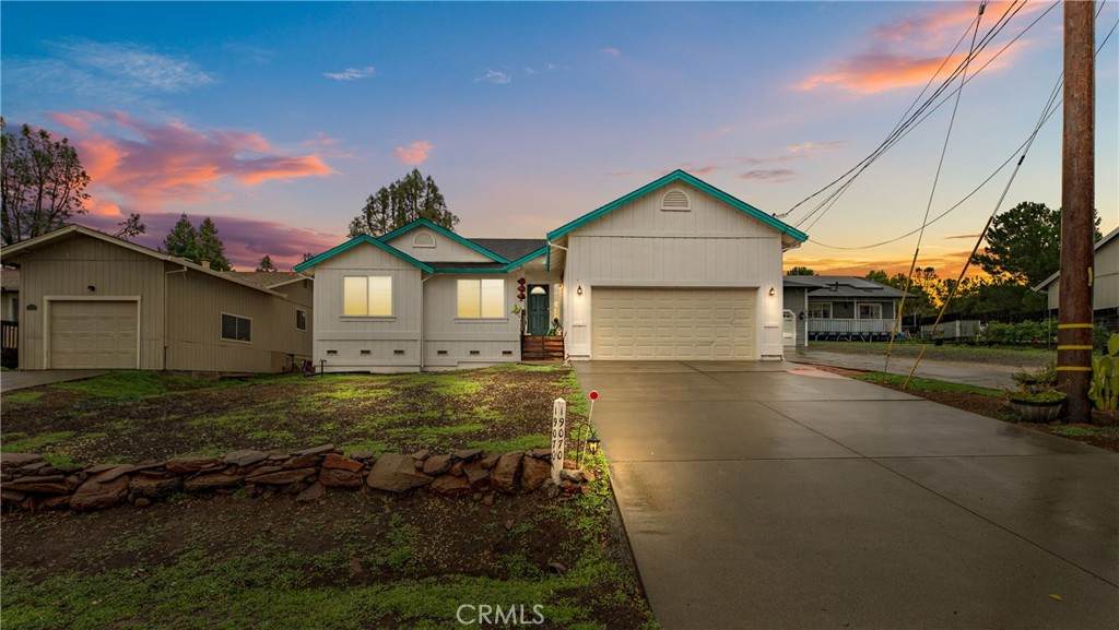 19070 Ravenhill - Photo 1