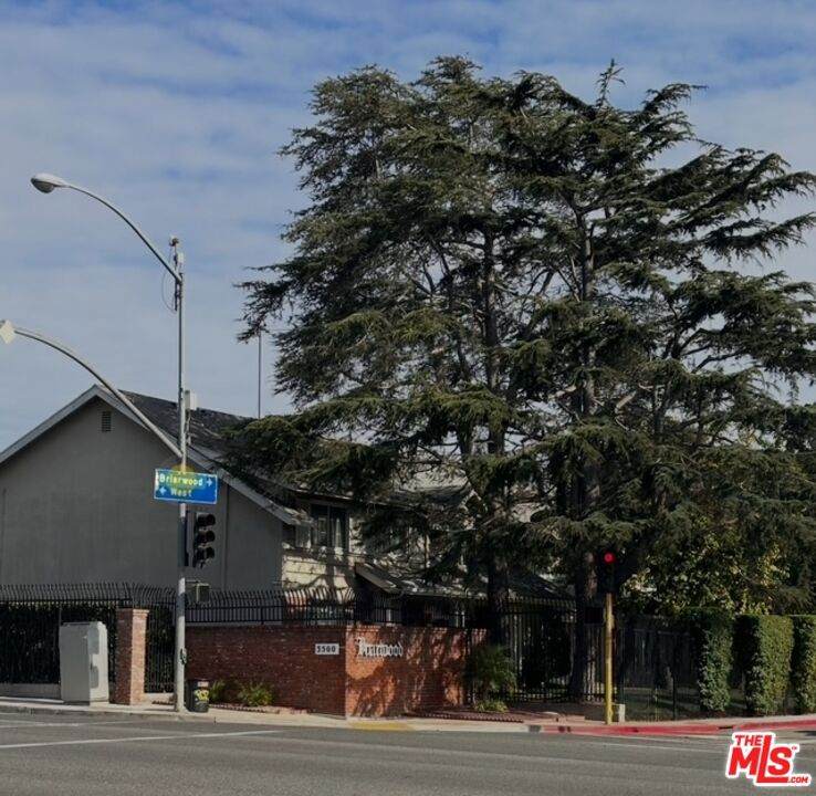 https://bt-photos.global.ssl.fastly.net/socal/orig_boomver_1_405354733-2.jpg