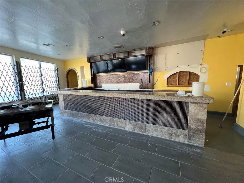 5345 Long Beach Blvd - Photo 1