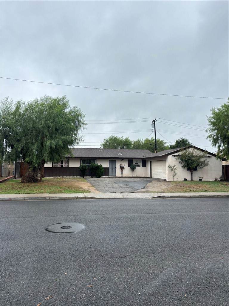 1608 Alviso - Photo 1