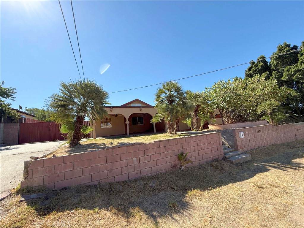 13474 Hubbard - Photo 1