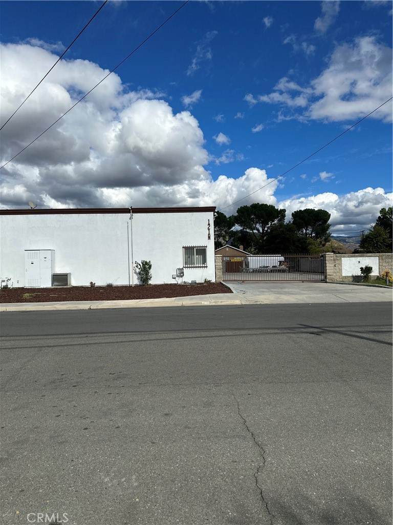 https://bt-photos.global.ssl.fastly.net/socal/orig_boomver_1_405401959-2.jpg