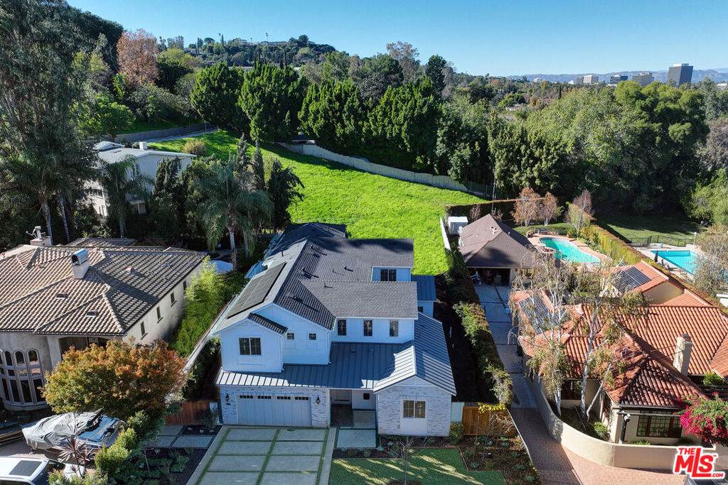 4241 Woodcliff Road - Photo 1