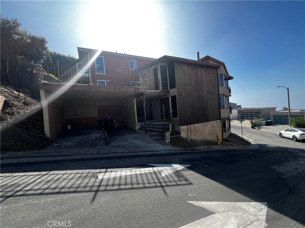 1701 Capistrano - Photo 1