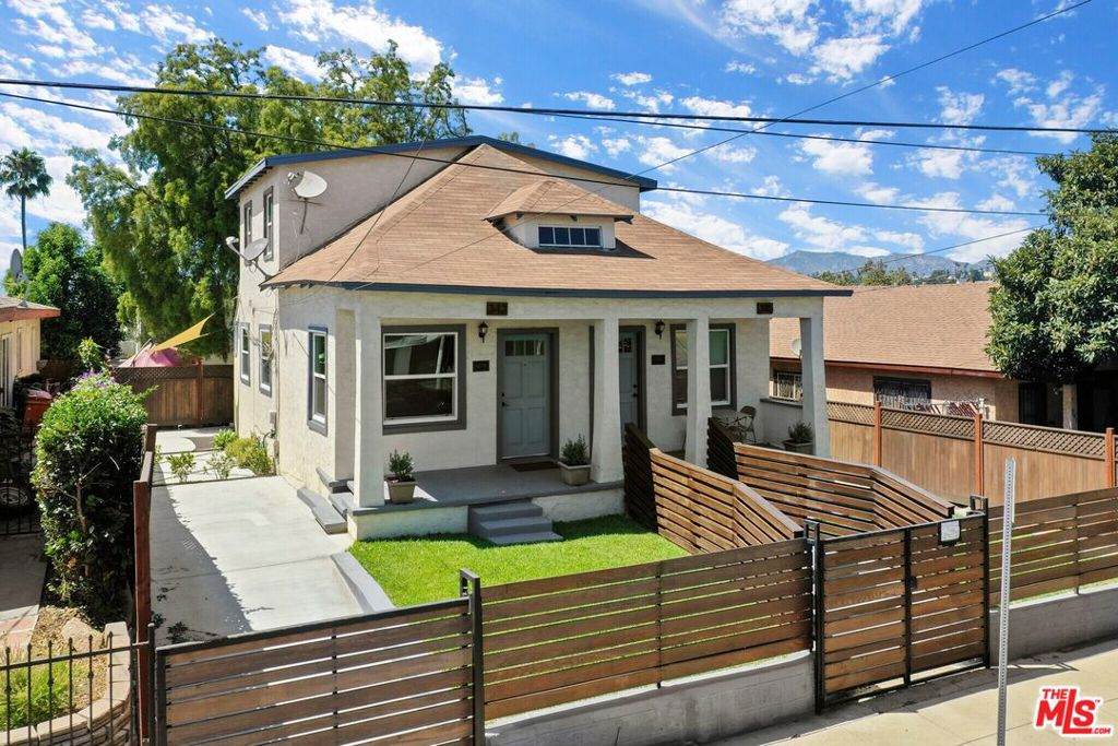 343 Occidental Boulevard - Photo 1