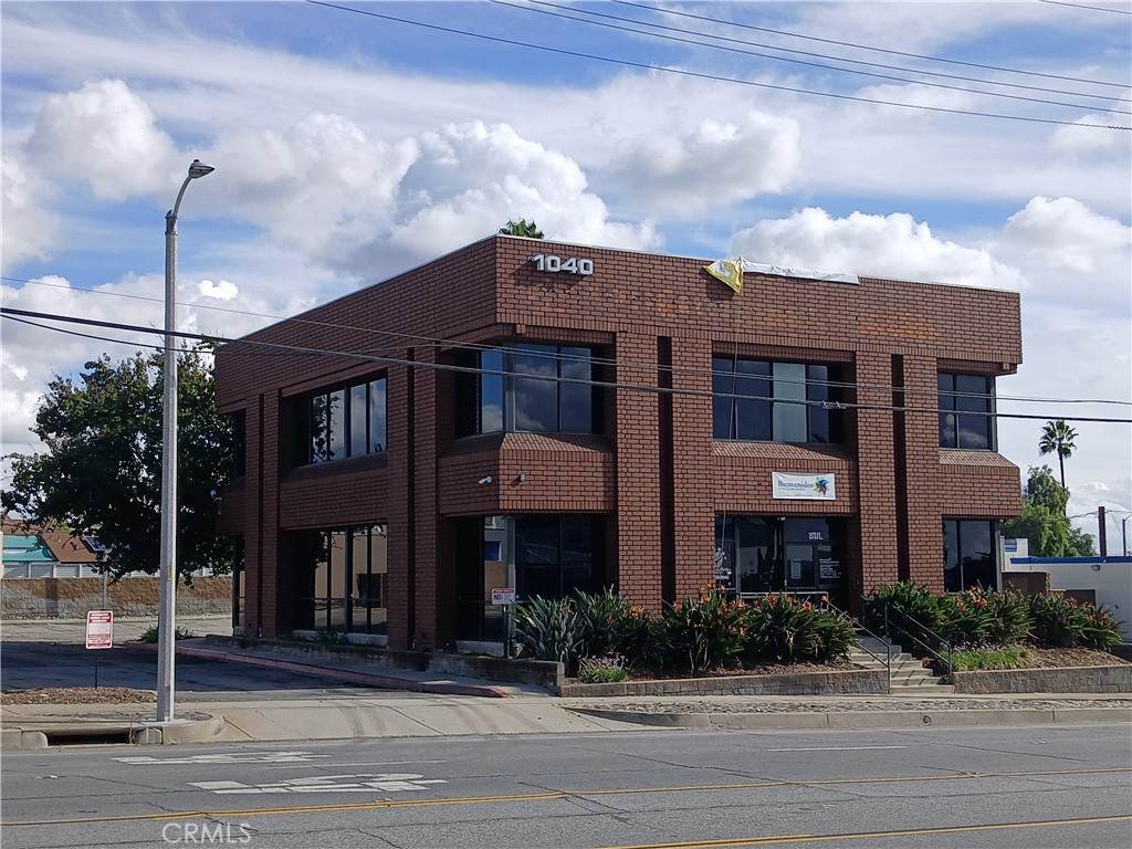 1040 Benson Avenue - Photo 1