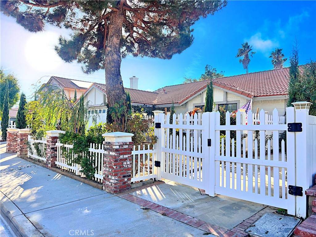 4544 Sungate Drive - Photo 1