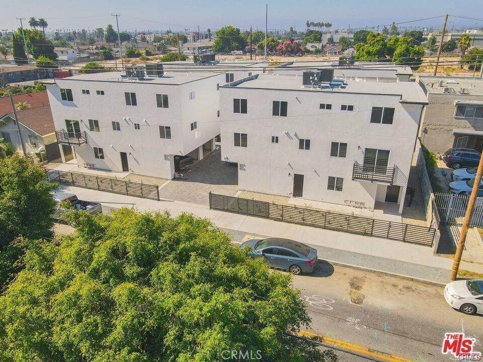 5875 S San Pedro St - Photo 1