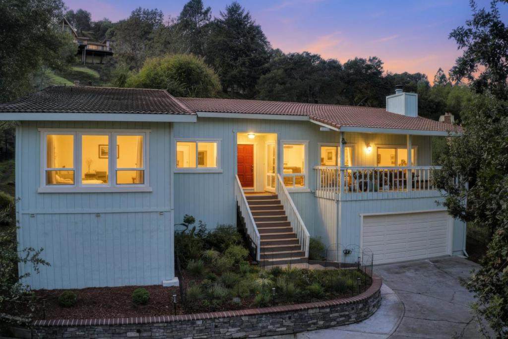 17411 Holiday Drive - Photo 1