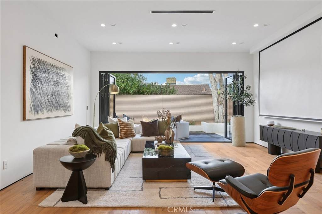 5407 Via Del Valle - Photo 1