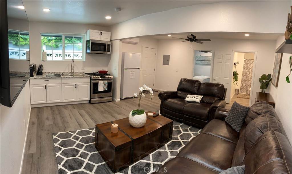 723 Quince Avenue - Photo 1